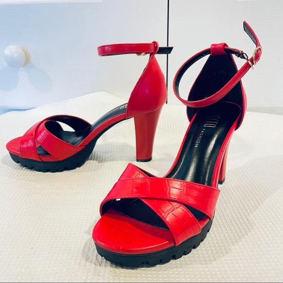 Platform Heeled Sandals with Ankle Strap - Picture 5 of 9